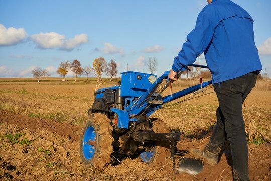 Forget Big Tractors: Why Africa's Mechanization Push Is Betting on Small Machines and Young Entrepreneurs